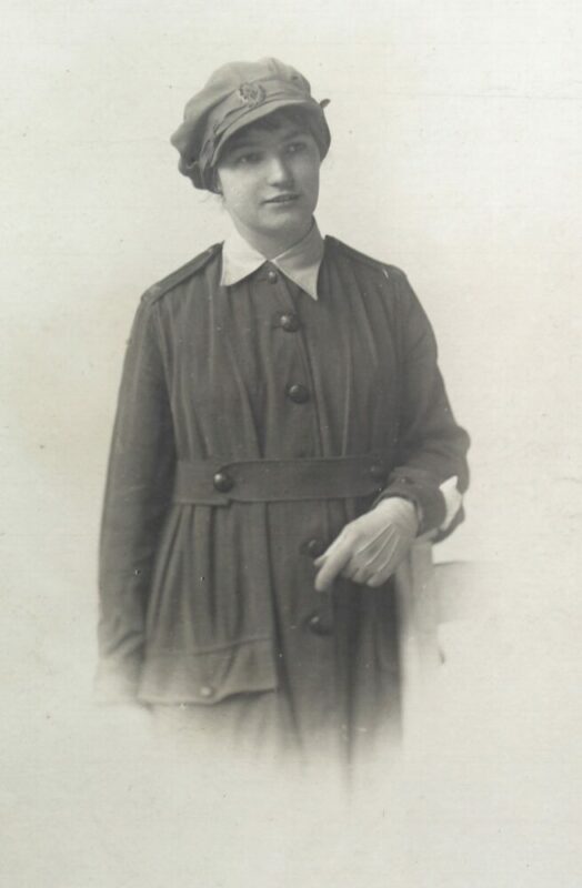 Hidden history and vital identity with a First World War servicewoman’s ...